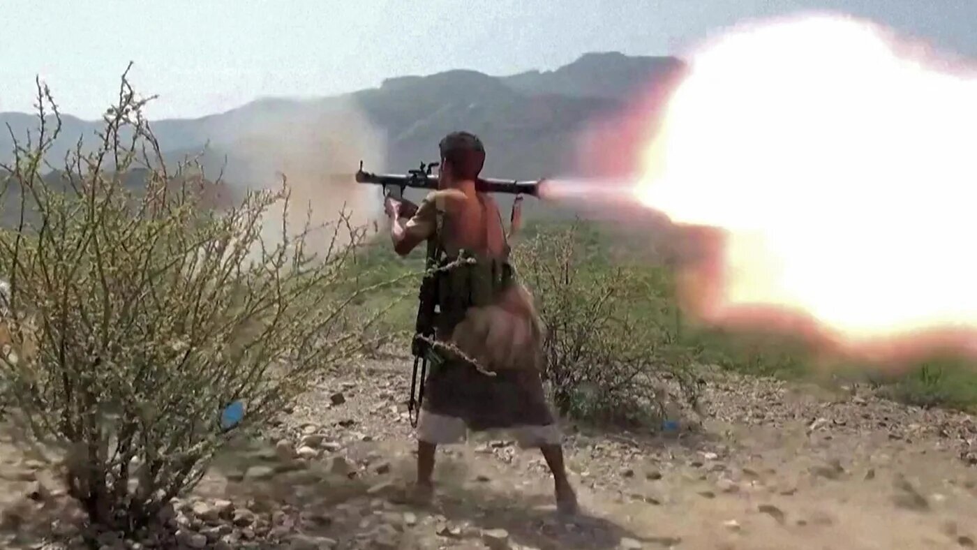 Houthis train guns on Saudi Arabia as Yemeni forces push towards Sanaa