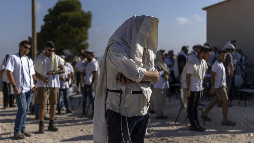 What will Britain’s new sanctions on Israeli settlements actually target?