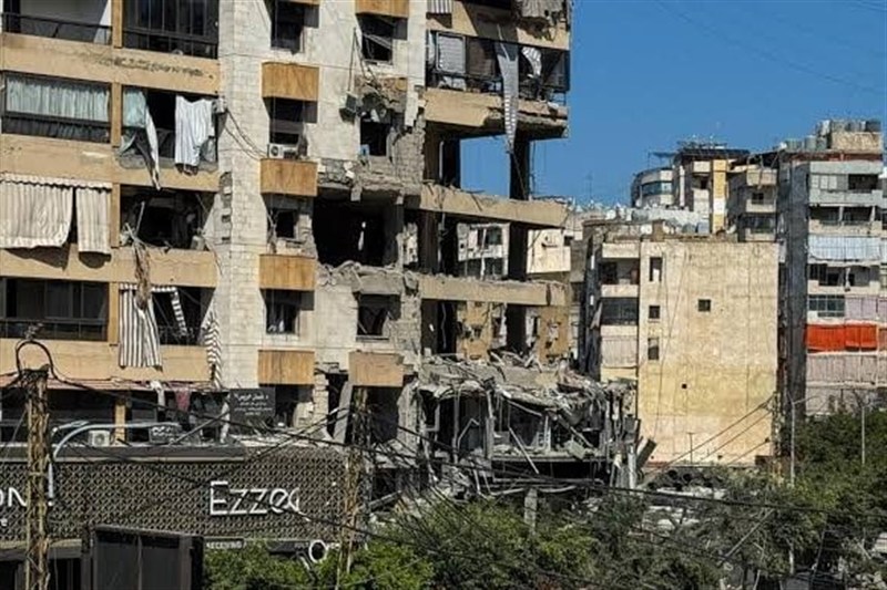 Israeli Regime Forces Residents of Southern Lebanon to Flee amid Strikes