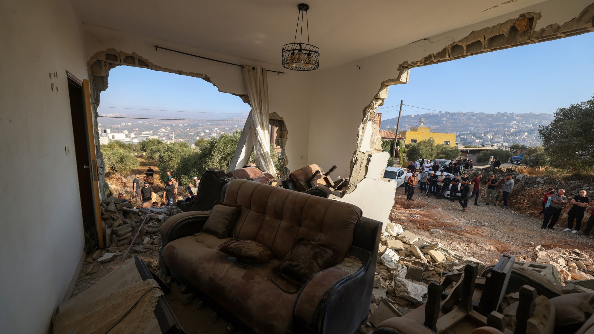 Young Palestinian man killed by Israeli forces south of Nablus